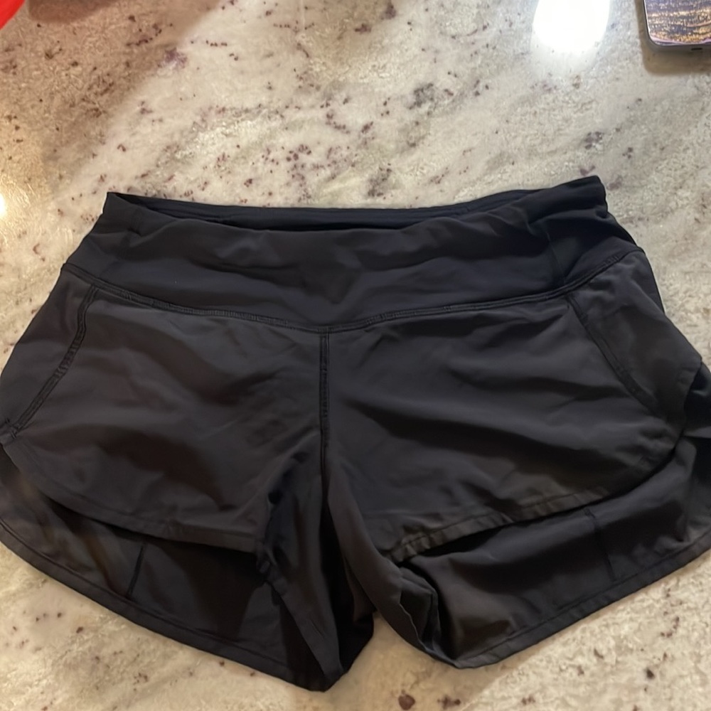 Lululemon short shorts